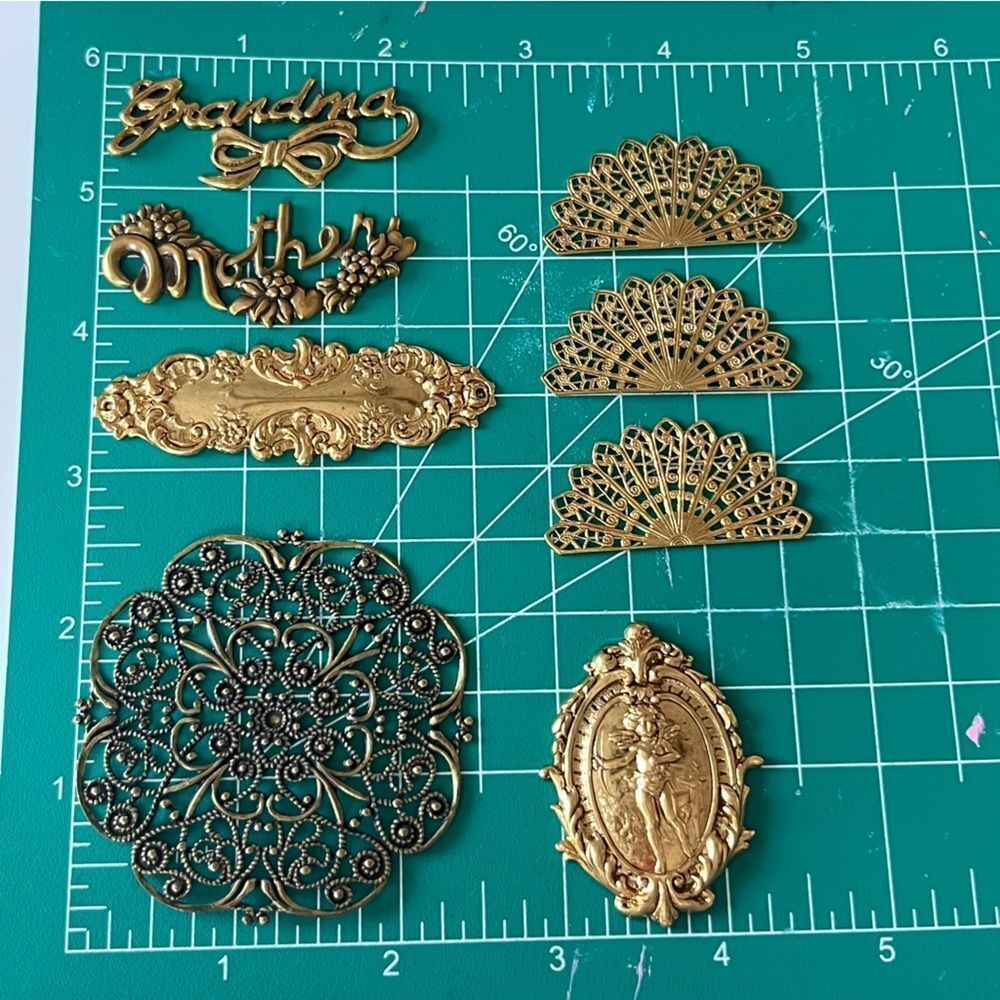 Vintage Brass Metal Stampings & Filigree Lot - Picture 5 of 5